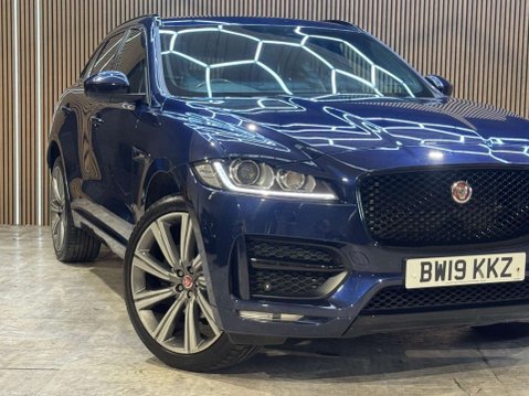 Jaguar F-Pace 2.0 F-Pace R-Sport AWD D Auto 4WD 5dr 35