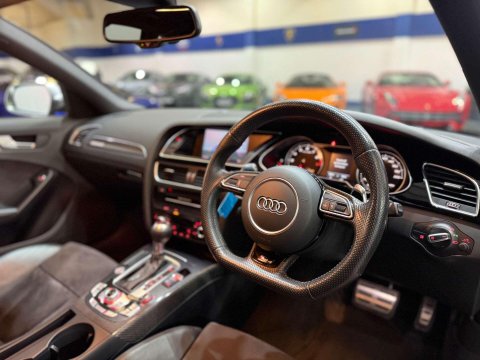 Audi RS4 4.2 FSI V8 Estate 5dr Petrol S Tronic quattro Euro 5 (450 ps) 44