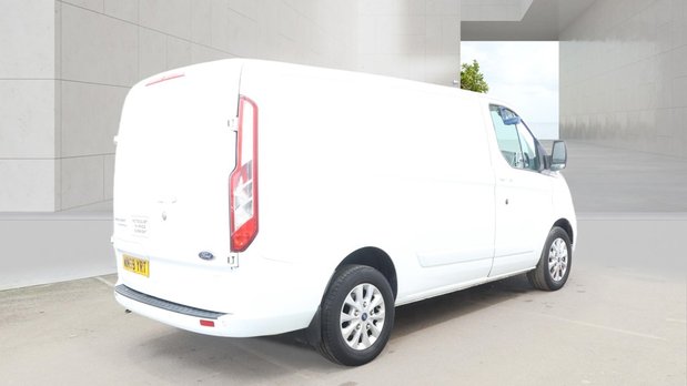 Ford Transit Custom SWB L1H1 Low Roof Limited 300 Air Con Alloys Sensors EURO 6 NO VAT 4