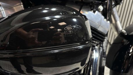 Harley-Davidson Softail 1690 FLS SLIM 2016 ONLY 9K 1 GENUINE OWNER STUNNING CRUISER 34
