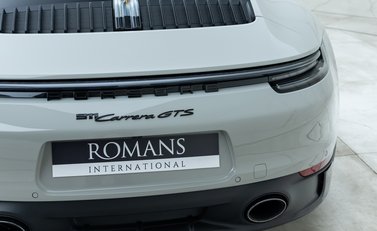 Porsche 911 Carrera GTS (992) 23
