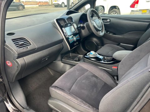 Nissan LEAF 30kWh Acenta Auto 5dr 24