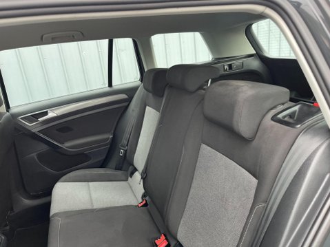 Volkswagen Golf 1.6 TDI BlueMotion Euro 6 (s/s) 5dr 33