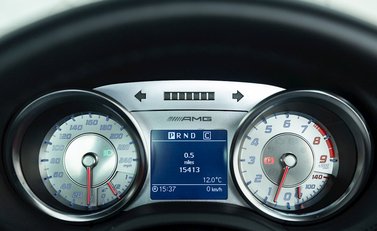 Mercedes-Benz SLS AMG 16