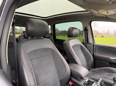 Ford S-Max 2.2 TDCi Titanium X Sport Euro 5 5dr 31