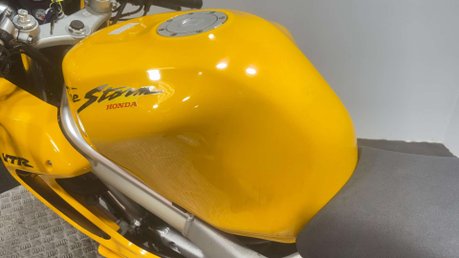 Honda VTR FIRESTORM 1997 ONLY 13K RUNS GREAT VERY CLEAN NEW MOT 1000CC VTWIN 22