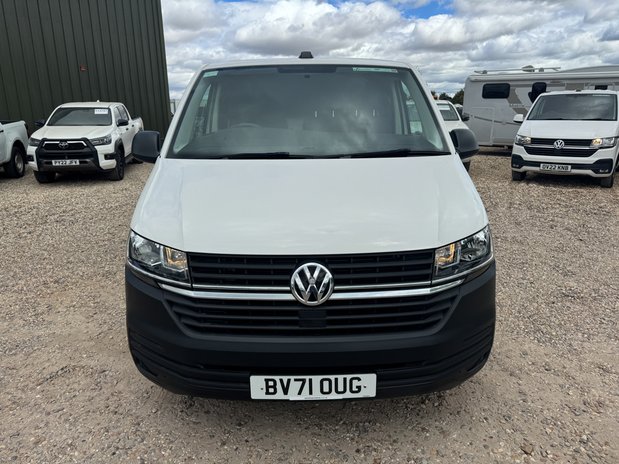 Volkswagen Transporter AUTO SWB L1H1 Low Roof Startline T32 Air Con Sensors EURO 6 3