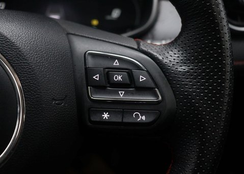 MG ZS MG ZS Trophy EV 5dr 37