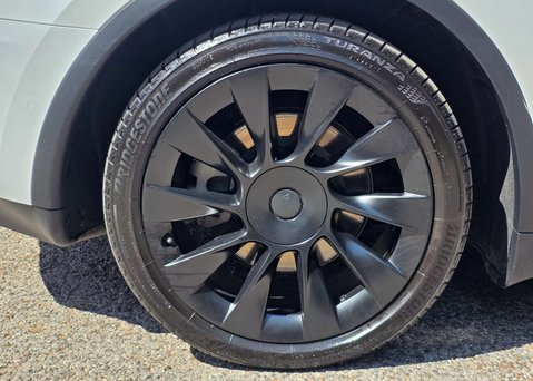 Tesla Model Y ModeL Y Long Range AWD 4WD 5dr 15