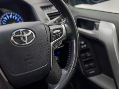 Toyota Land Cruiser 2.8D Invincible Matt Black Edition SUV 5dr Diesel Auto 4WD Euro 6 (s/s) (7 50