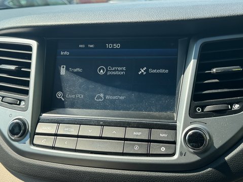 Hyundai TUCSON 2.0 CRDi Premium SE SUV 5dr Diesel Manual 4WD Euro 6 (136 ps) 24