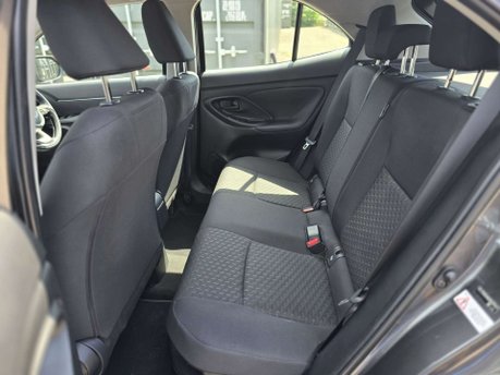 Toyota Yaris Cross 1.5 VVT-h Icon SUV 5dr Petrol Hybrid E-CVT Euro 6 (s/s) (116 ps) 19