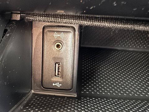 Volkswagen Golf 1.2 TSI BlueMotion Tech S Euro 5 (s/s) 5dr 40