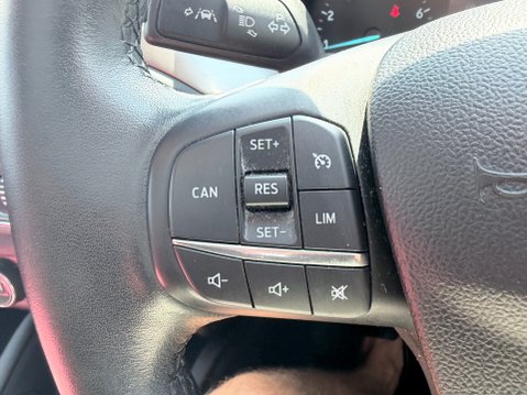 Ford Focus 1.0 TITANIUM 21