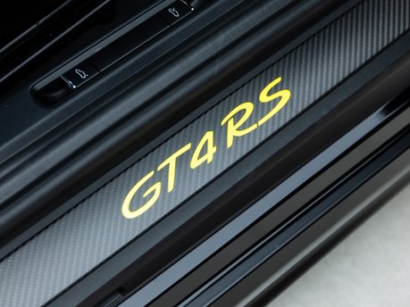 Porsche Cayman GT4 RS (718)