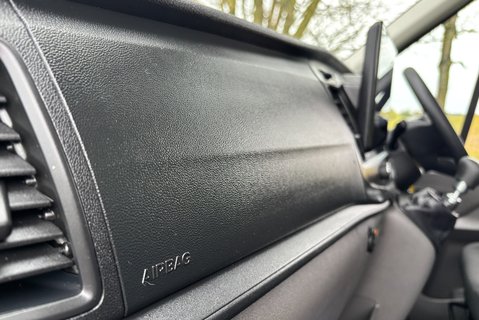 Ford Transit 350 Srw 130 ps Lawnmower Beavertail / Tipper Truck - Air Con 30