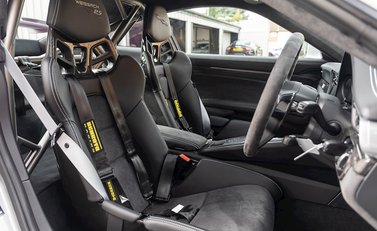 Porsche 911 (991.2) GT3 RS Weissach 12