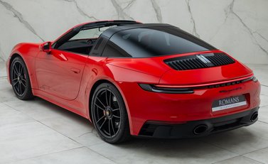 Porsche 911 Targa 4 GTS (992) 15