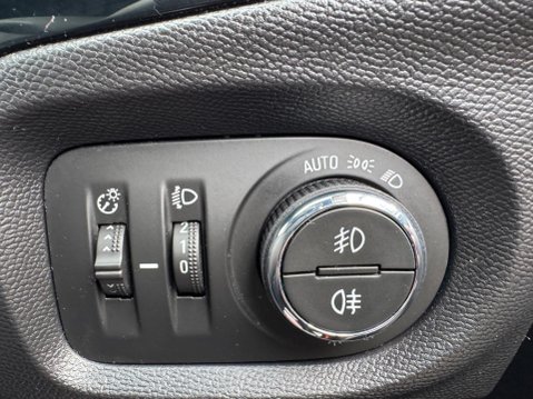 Vauxhall Corsa 1.2 Turbo SRi Premium Euro 6 (s/s) 5dr 32