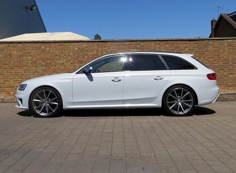 Audi RS4 Avant 5