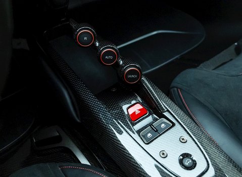 Ferrari LaFerrari 16