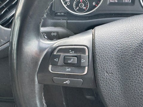 Volkswagen Tiguan 2.0 TDI BlueMotion Tech SE DSG 4WD Euro 5 (s/s) 5dr 19