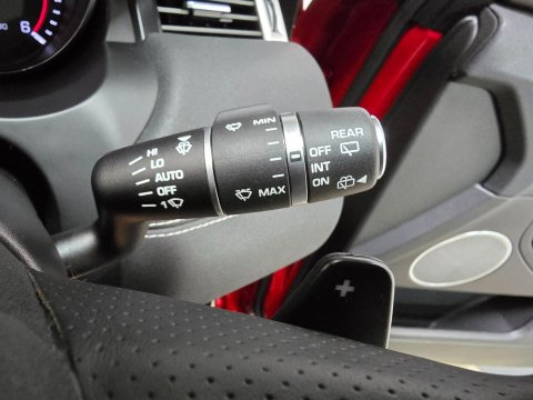 Land Rover Range Rover Evoque 2.2 SD4 Dynamic Auto 4WD Euro 5 (s/s) 5dr 32