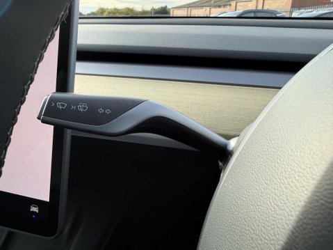 Tesla Model Y (Dual Motor) Long Range SUV 5dr Electric Auto 4WDE (384 bhp) 38
