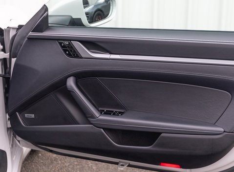 Porsche 911 Carrera S (992) 22