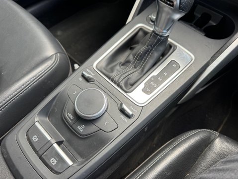 Audi Q2 1.6 TDI 30 S line S Tronic Euro 6 (s/s) 5dr 19