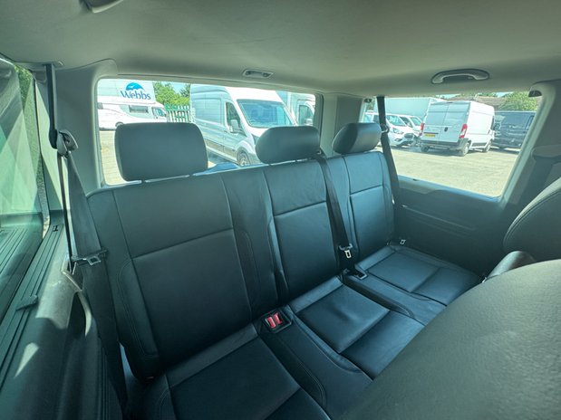 Volkswagen Transporter Shuttle (Sold) 2.0 TSI BlueMotion Tech SE Minibus Double Cab 5dr Petrol DSG FWD SWB 10
