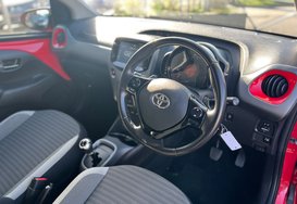 Toyota Aygo VVT-I X-TREND X-SHIFT 5 DOOR AUTO 17