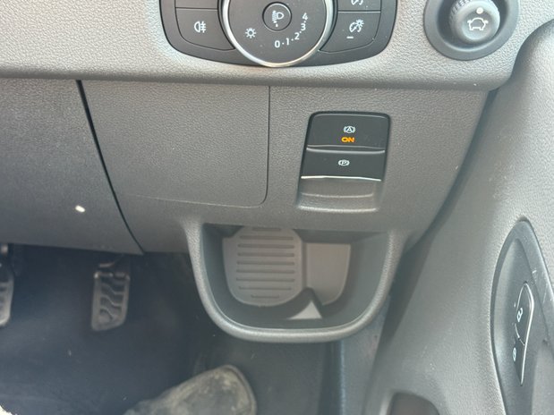 Ford Transit AUTO LWB [SOLD CR] L3H2 Medium Roof Limited Air Con Alloys Sensors Cam EURO 23