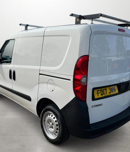 Vauxhall Combo 2000 1.3 CDTI 16V 95ps H1 Van Euro 6