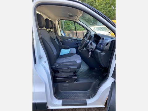 Vauxhall Vivaro 1.6 CDTi 2700 L1 H1 Euro 5 5dr 22