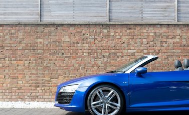 Audi R8 V10 Spyder 23