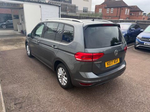 Volkswagen Touran 1.6 TDI BlueMotion Tech SE Family DSG Euro 6 (s/s) 5dr 5