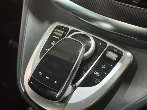 Mercedes-Benz V Class 2.0 V300d AMG Line MPV 5dr Diesel G-Tronic+ Euro 6 (s/s) LWB (239 ps) 41