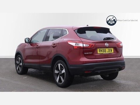 Nissan Qashqai 1.2 DIG-T N-Connecta 2WD Euro 6 (s/s) 5dr 5