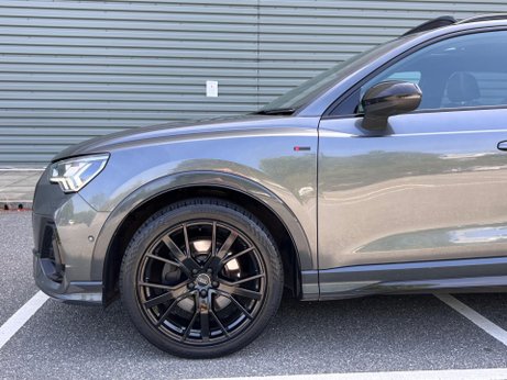 Audi Q3 2.0 TFSI 40 Vorsprung S Tronic quattro Euro 6 (s/s) 5dr 12