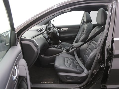 Nissan Qashqai 1.3 DIG-T Tekna+ Euro 6 (s/s) 5dr 21