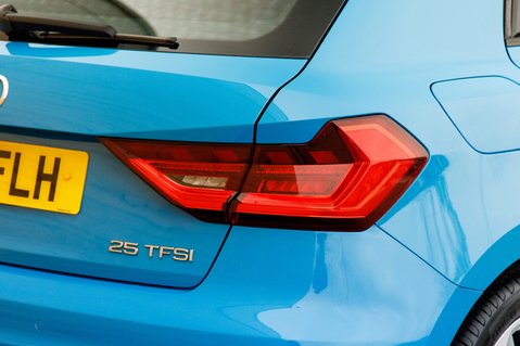 Audi A1 SPORTBACK TFSI S LINE 9