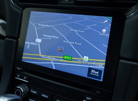 Porsche 911 GT2 RS (991) 22