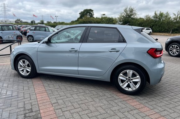 Audi A1 SPORTBACK 1.0 TFSI TECHNIK 13