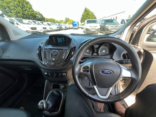 Ford Transit Courier SWB L1H1 Low Roof Sport Air Con Alloys EURO 6 NO VAT 41