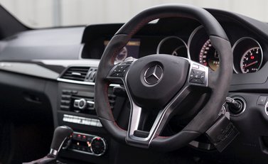 Mercedes-Benz C63 AMG Black Series 11