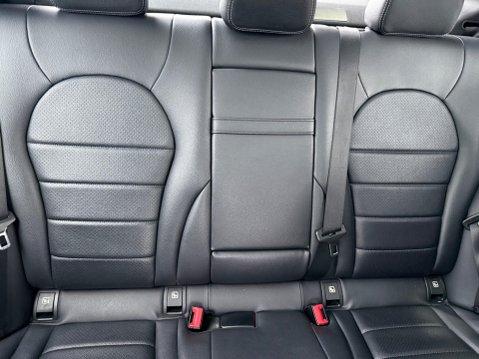 Mercedes-Benz C Class 2.1 C300dh AMG Line (Premium Plus) G-Tronic+ Euro 6 (s/s) 4dr 16