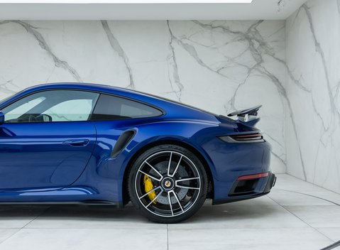 Porsche 911 Turbo S (992) 36