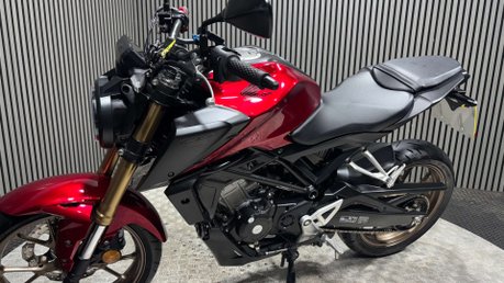 Honda CB 2024 ONLY 3K EXCELLENT CONDITION WARRANTY 125CC 24