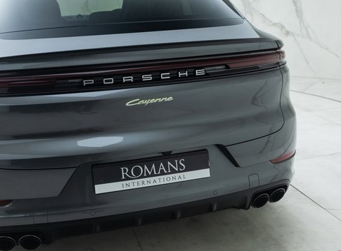 Porsche Cayenne E-HYBRID coupe 29